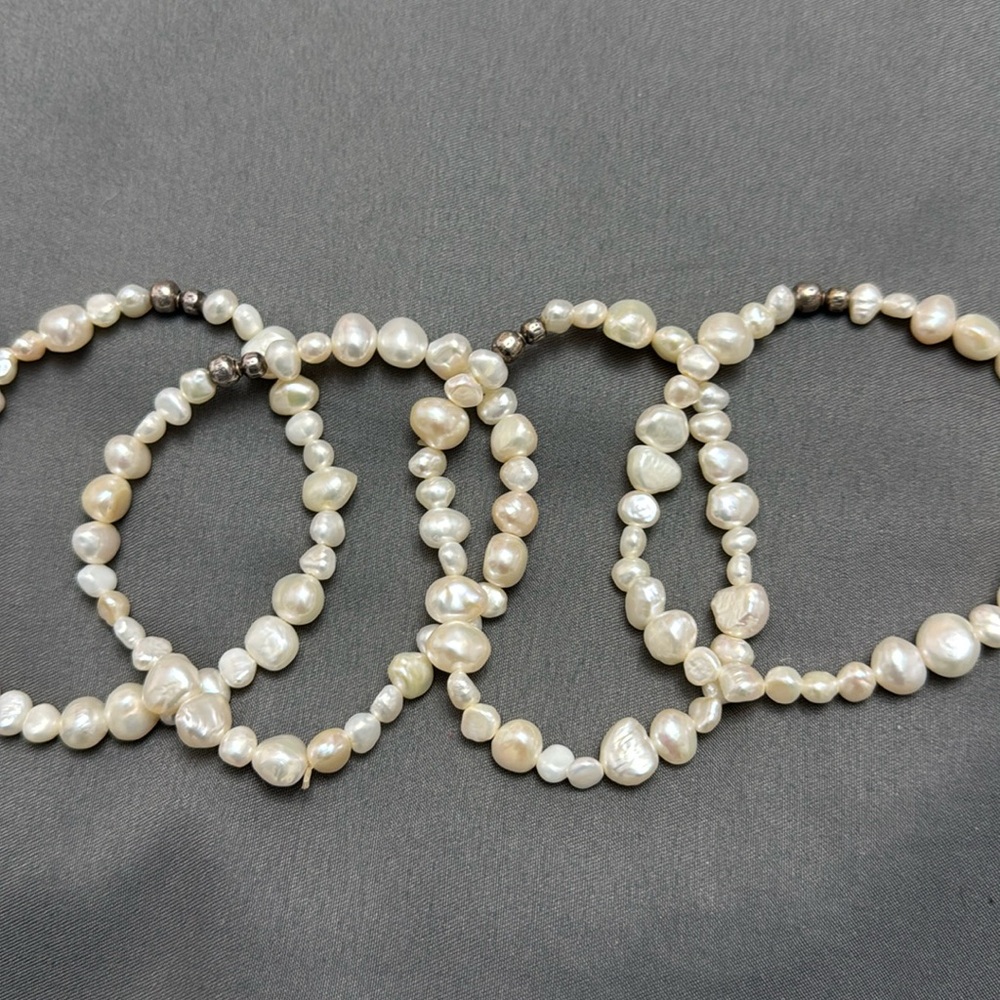 Salt Water Pearl Bracelets. Set of 4
